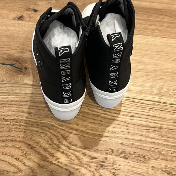 DKNY Fashion Heeled Glam Sneakers NWT - Picture 3 of 6